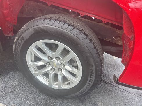 Used 2020 Chevrolet Silverado 1500 LT RWD image 9