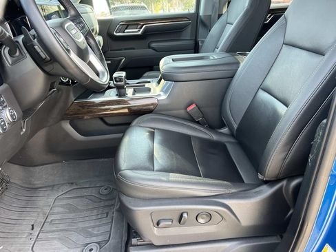 Used 2022 GMC Sierra 1500 Elevation w/ Elevation Premium Package AWD/4WD image 15