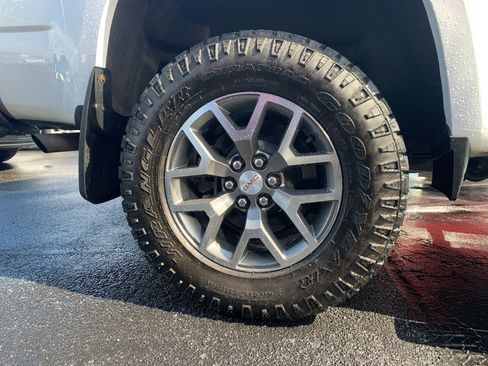 Used 2022 GMC Canyon AT4 w/ Trailering Package image 32