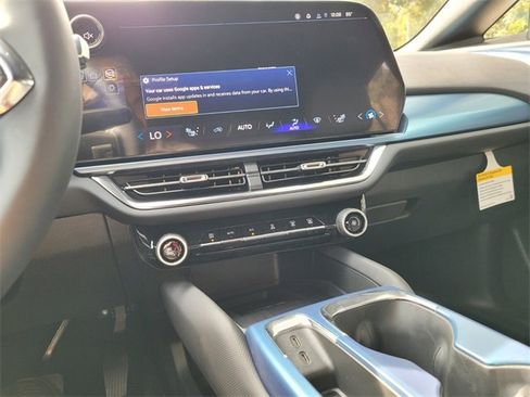 New 2026 Chevrolet Equinox EV LT image 16