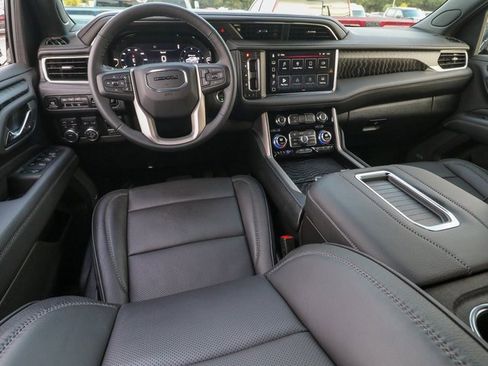 Used 2024 GMC Yukon Denali w/ Max Trailering Package image 16