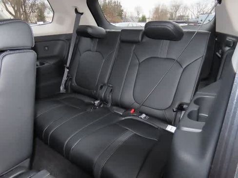 New 2025 Honda Pilot Touring image 15