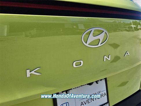 Used 2025 Hyundai Kona SEL image 3