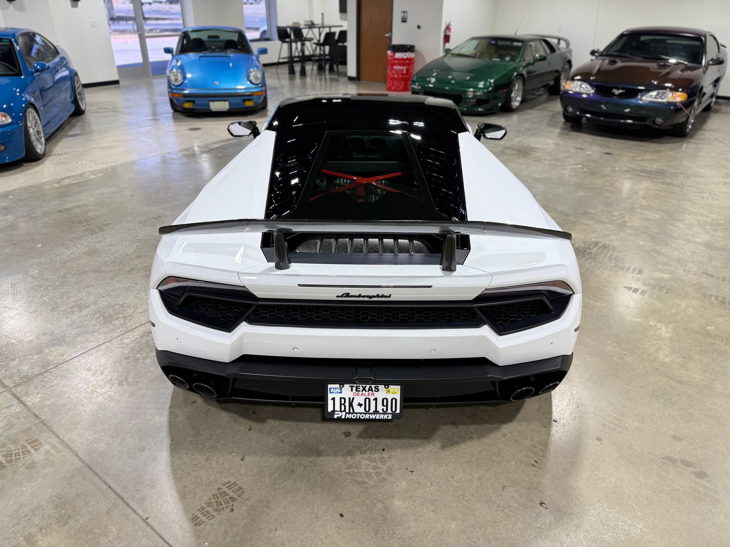 Used 2017 Lamborghini Huracan LP 580-2 RWD image 5