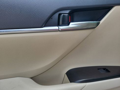 Used 2022 Toyota Camry LE FWD image 20