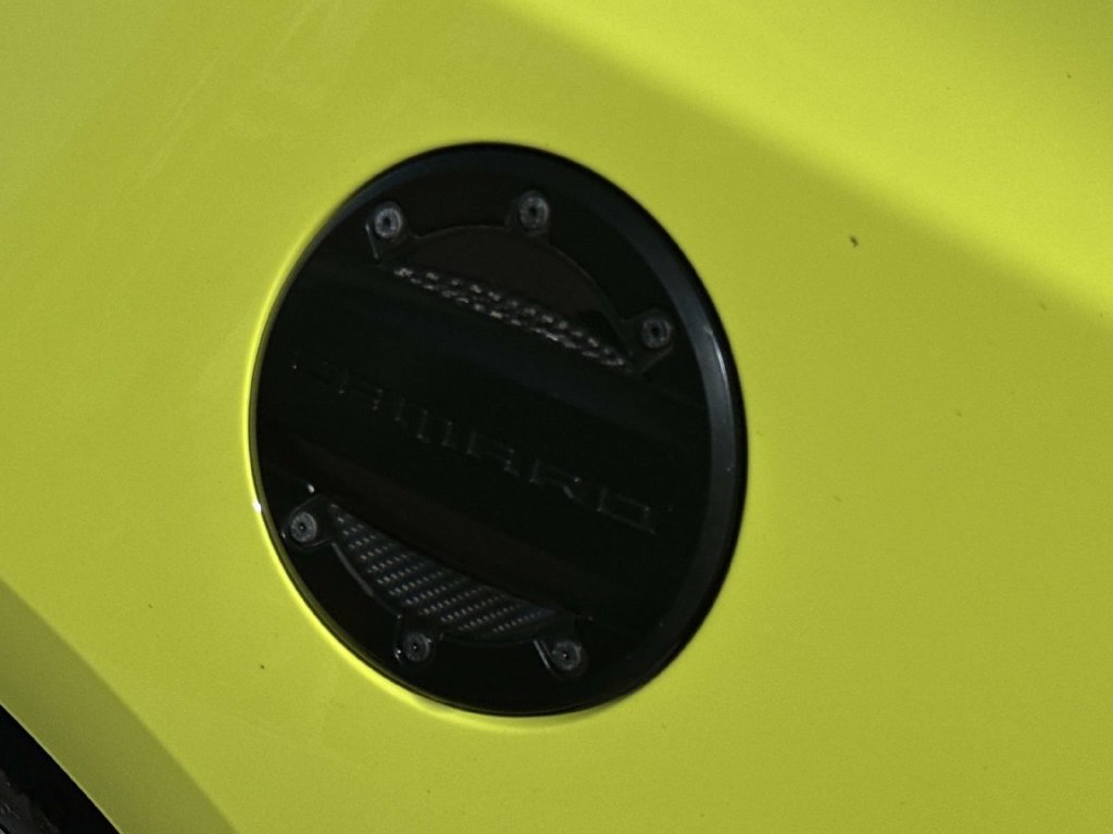 Used 2021 Chevrolet Camaro SS RWD image 9
