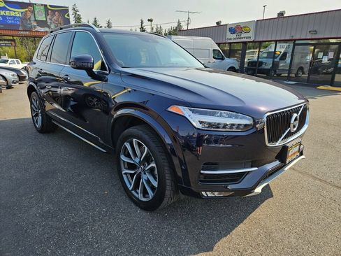 Used 2017 Volvo XC90 T5 Momentum w/ Vision Package AWD/4WD image 3