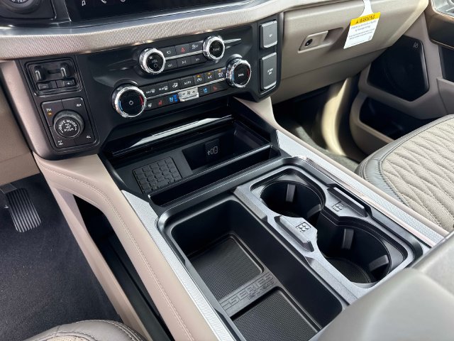 New 2027 Ford F350 Platinum w/ Platinum Plus Package AWD/4WD image 27