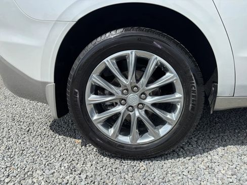 Used 2019 Buick Enclave Essence w/ Trailering Package, 5000 lbs. FWD image 10