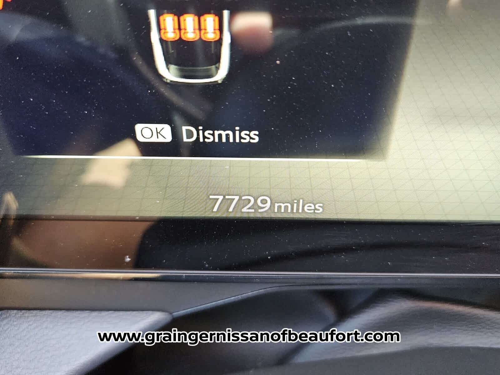 Used 2025 Nissan Kicks SR FWD image 15
