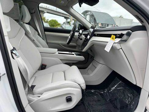 New 2025 Volvo EX90 Ultra image 10