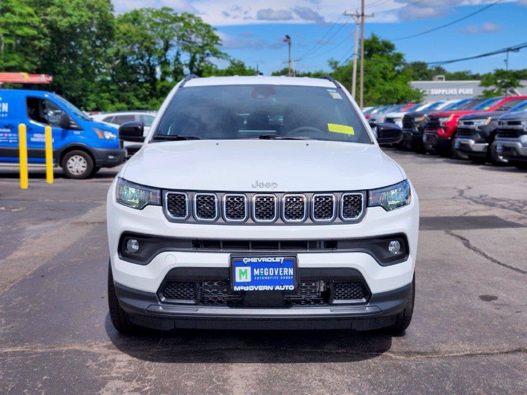 Used 2023 Jeep Compass Latitude AWD/4WD image 8