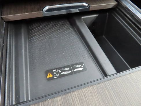 Used 2024 GMC Acadia Denali image 62