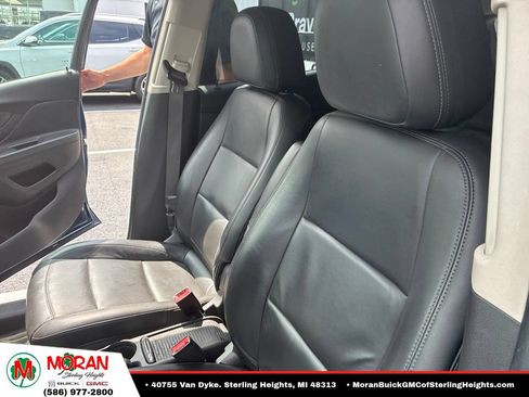 Used 2019 Buick Encore Essence w/ Experience Buick Package FWD image 6
