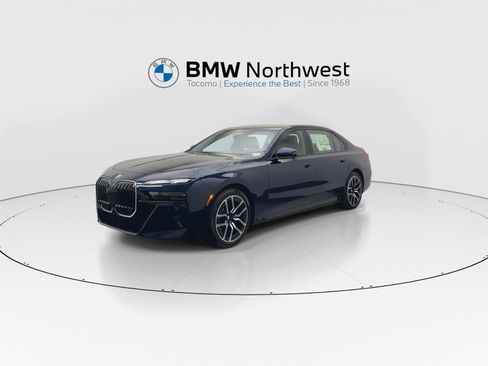 New 2026 BMW 740i xDrive w/ Executive Package image 9