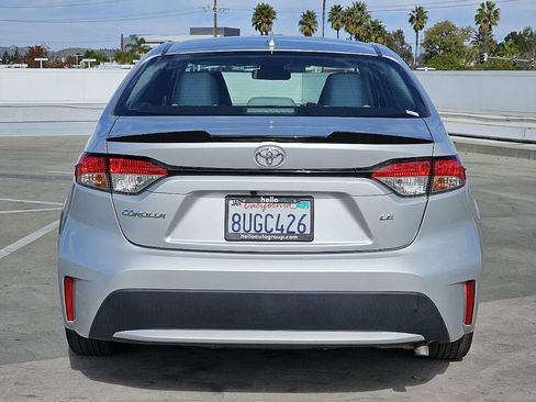 Used 2021 Toyota Corolla LE image 16