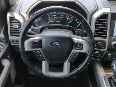 Used 2019 Ford F150 Lariat w/ Equipment Group 502A Luxury AWD/4WD image 14