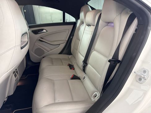 Used 2015 Mercedes-Benz CLA 250 4MATIC image 22