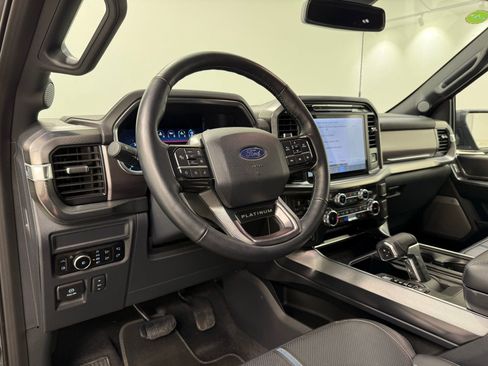 Used 2025 Ford F150 Platinum image 19
