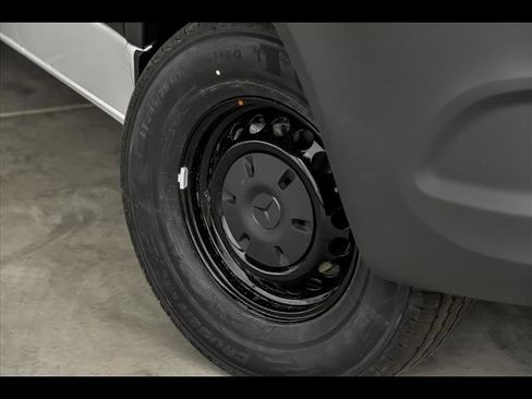 New 2025 Mercedes-Benz Sprinter 2500 image 3