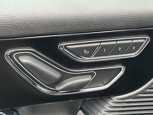 Used 2022 Lincoln Corsair FWD w/ Equipment Group 101A image 16