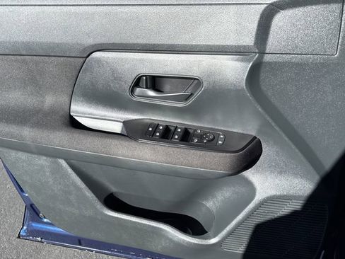 Certified 2025 Nissan Kicks S image 7