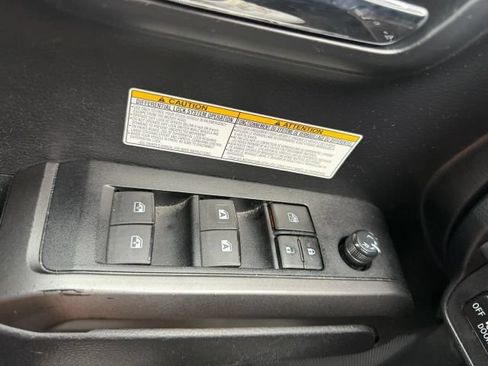 Used 2020 Toyota Tacoma TRD Off-Road AWD/4WD image 21