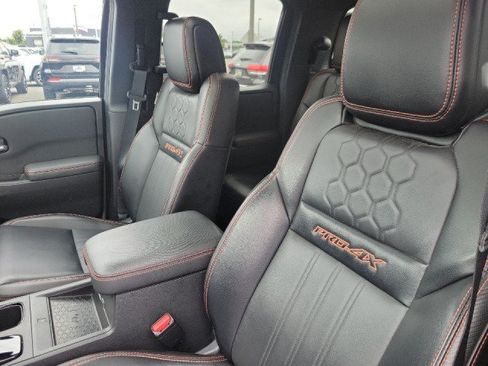 Used 2024 Nissan Frontier PRO-4X w/ Pro Premium Package AWD/4WD image 9