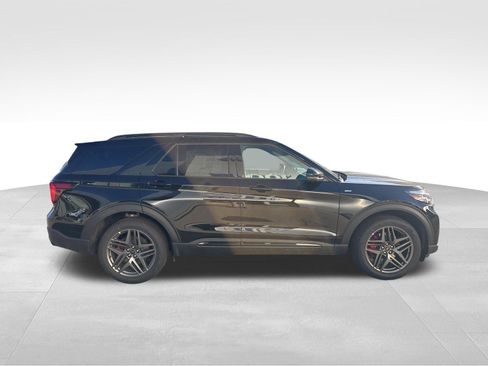 New 2026 Ford Explorer ST-Line w/ ST-Line Street Pack image 7