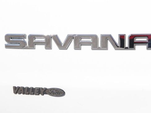 Used 2017 GMC Savana 2500 image 36