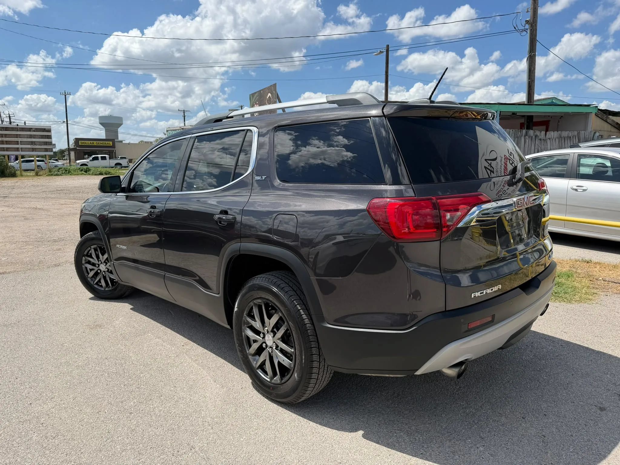 Used 2017 GMC Acadia SLT FWD image 20