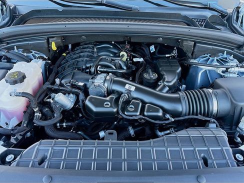 New 2025 Jeep Grand Cherokee L Limited w/ Luxury Tech Group II image 36