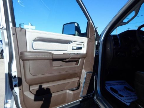 New 2026 RAM 2500 Laramie w/ Towing Technology Group image 17