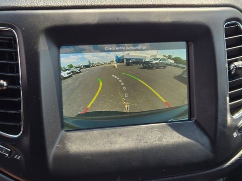 Used 2020 Jeep Compass Latitude w/ Cold Weather Group image 24
