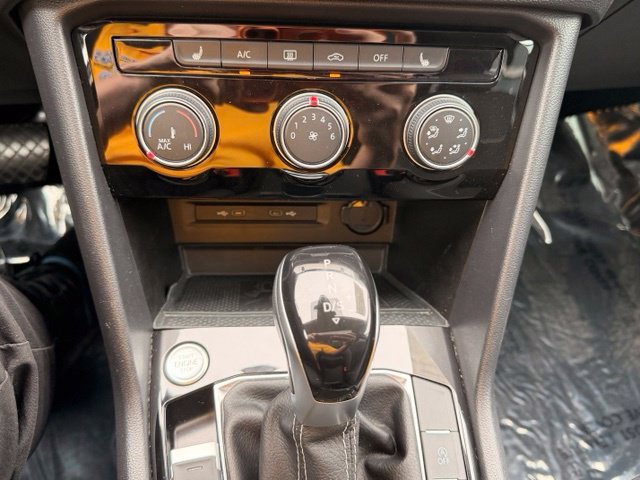 Certified 2023 Volkswagen Taos SE w/ Panoramic Sunroof Package FWD image 23