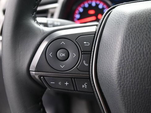 Used 2021 Toyota Camry XSE image 7