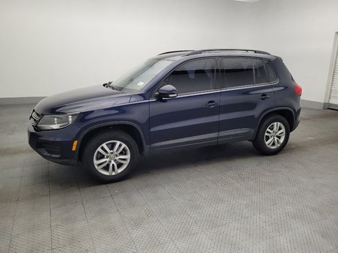 Used 2016 Volkswagen Tiguan S image 2
