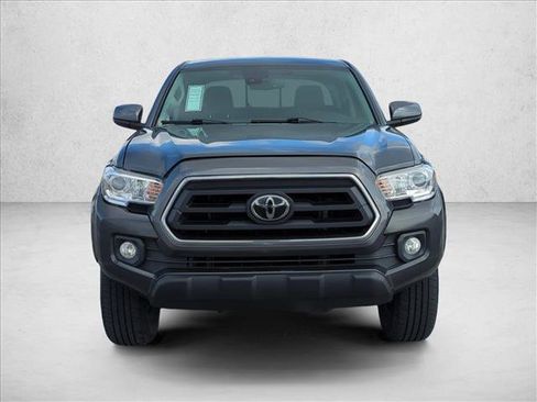 Used 2022 Toyota Tacoma SR5 RWD image 2