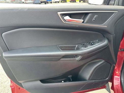 Used 2023 Ford Edge SEL w/ Convenience Package AWD/4WD image 9