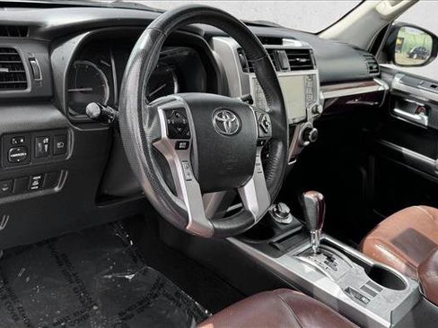 Used 2020 Toyota 4Runner Limited AWD/4WD image 12