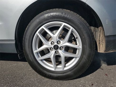 Used 2024 Ford Edge SEL image 11