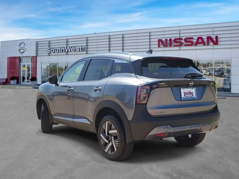 New 2026 Nissan Kicks SV w/ SV Premium Package FWD image 7