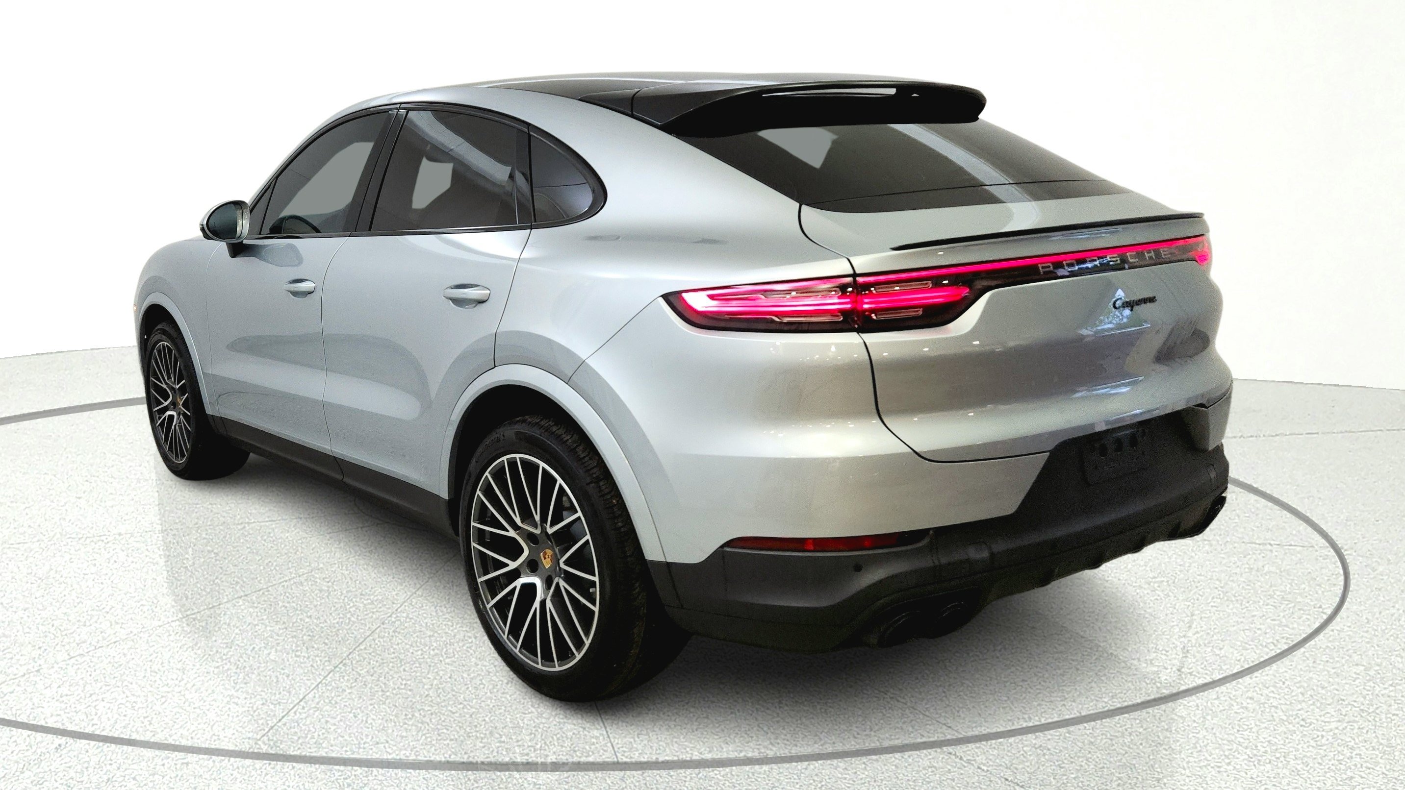 Used 2023 Porsche Cayenne Coupe AWD/4WD image 5