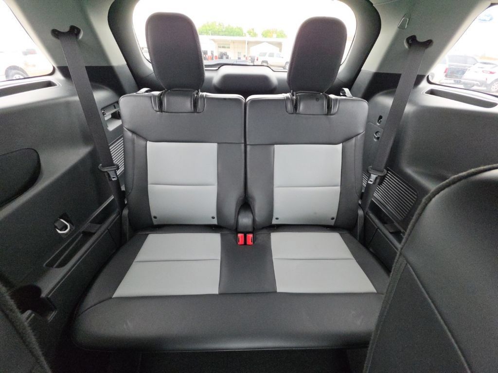 Used 2023 Ford Explorer XLT w/ Equipment Group 202A AWD/4WD image 21