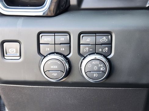 Used 2023 GMC Sierra 1500 Denali w/ Denali Reserve Package image 22