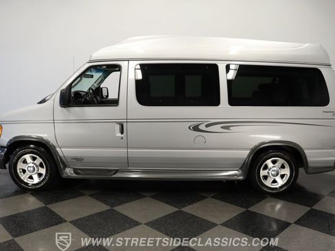 Used 2006 Ford E-150 and Econoline 150 image 2