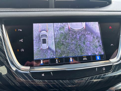 Used 2025 Cadillac XT6 Premium Luxury w/ Technology Package FWD image 19