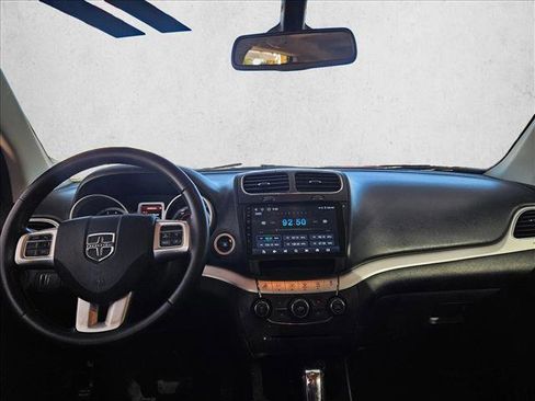 Used 2019 Dodge Journey SE w/ Premium Group image 16