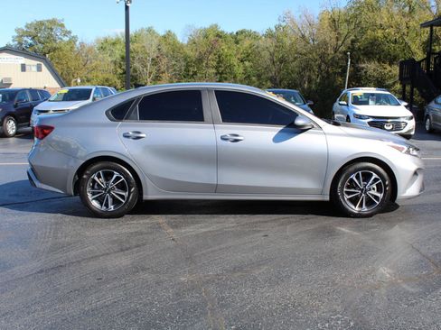 Used 2024 Kia Forte LXS FWD image 4