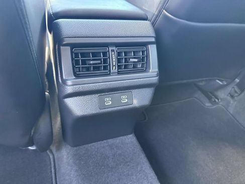 Used 2024 Honda Accord Touring image 11